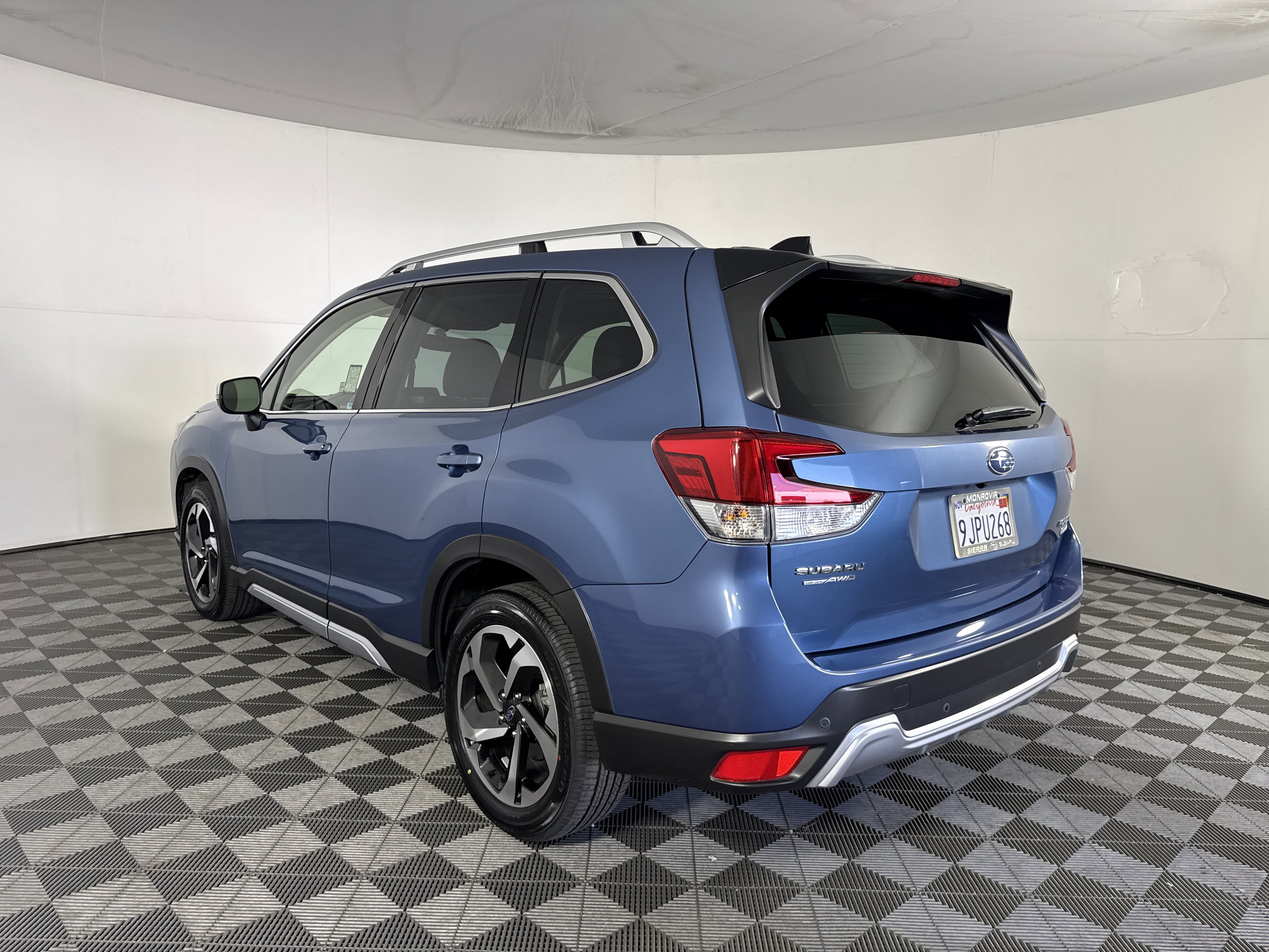 Used 2024 Subaru Forester Touring AWD/4WD image 6