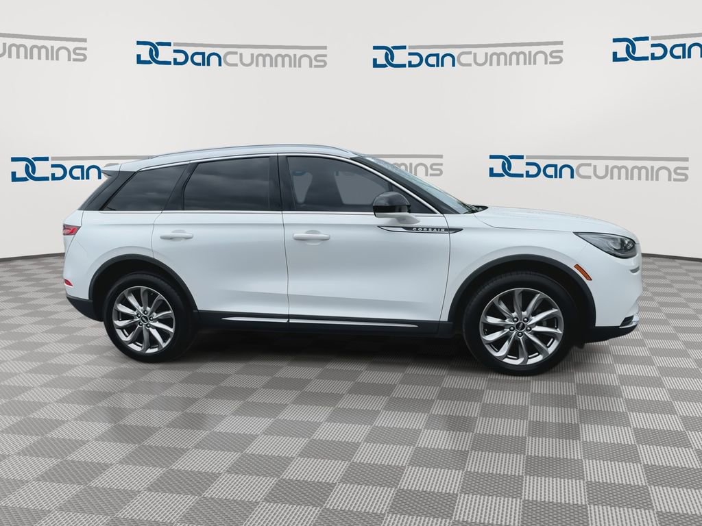 Used 2020 Lincoln Corsair AWD w/ Premium Package image 2