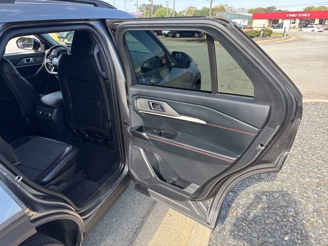 Certified 2025 Ford Explorer ST-Line AWD/4WD image 23