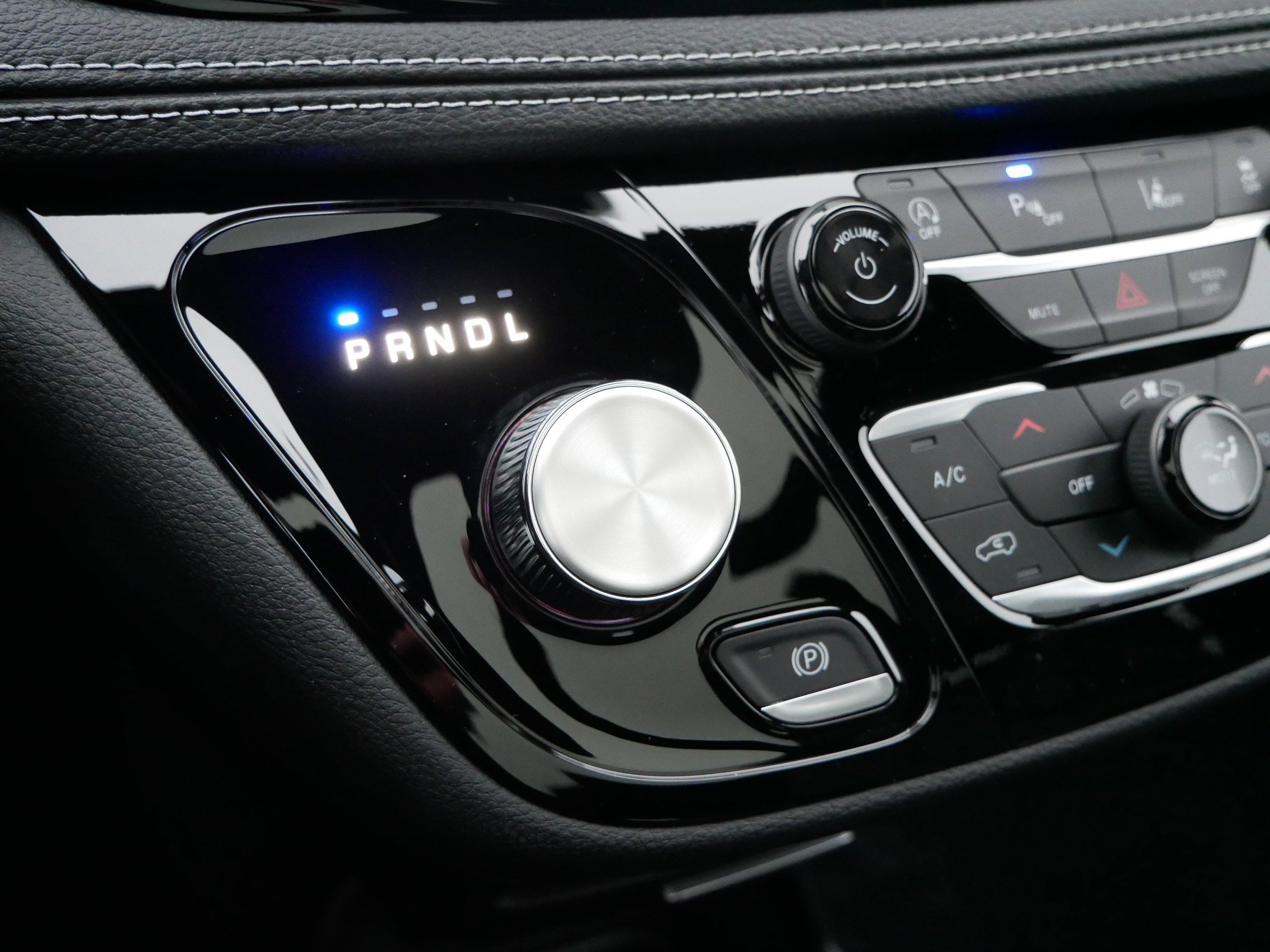 New 2026 Chrysler Pacifica Select image 16