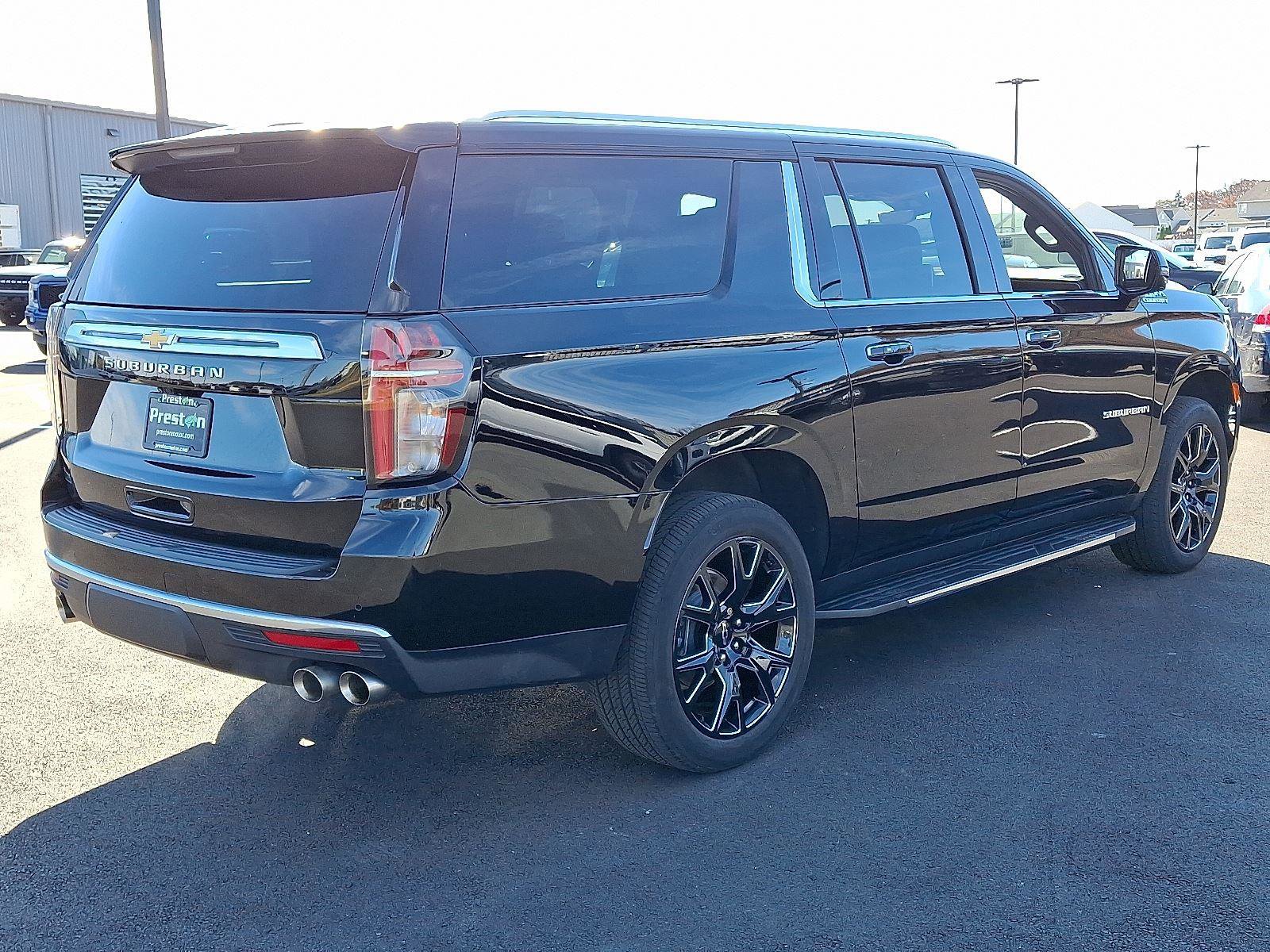 Used 2023 Chevrolet Suburban High Country image 4