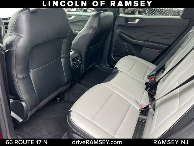 Used 2023 Ford Escape Platinum image 16