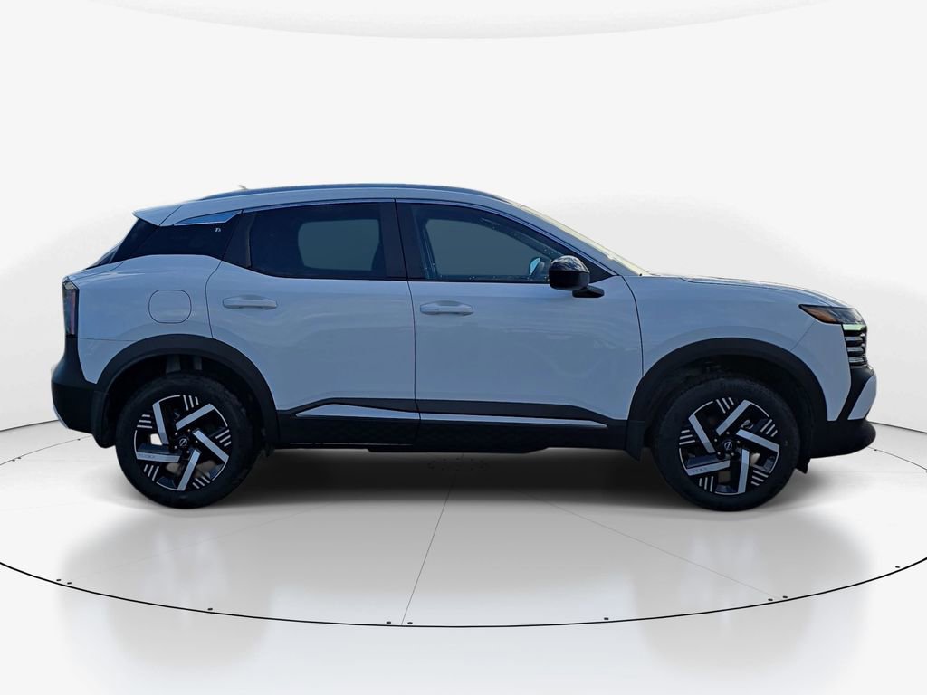 New 2026 Nissan Kicks SV w/ Cold Weather Package FWD image 3