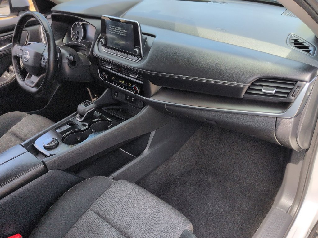 Used 2025 Nissan Rogue SV AWD/4WD image 24