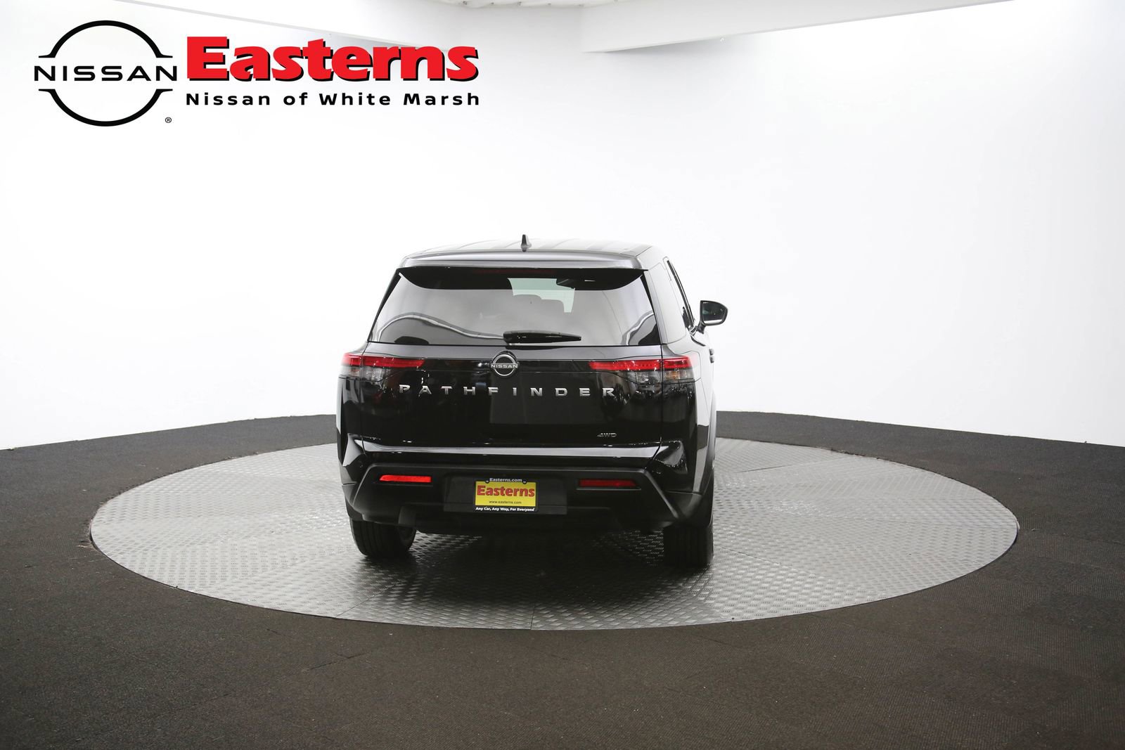 Used 2024 Nissan Pathfinder S image 60