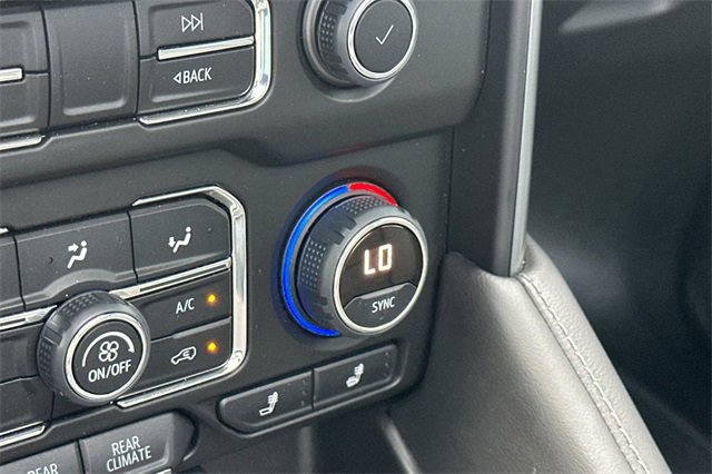 Used 2022 Chevrolet Tahoe Z71 w/ Z71 Off-Road Package image 31