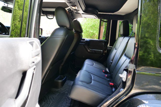 Used 2015 Jeep Wrangler Unlimited Sahara image 20