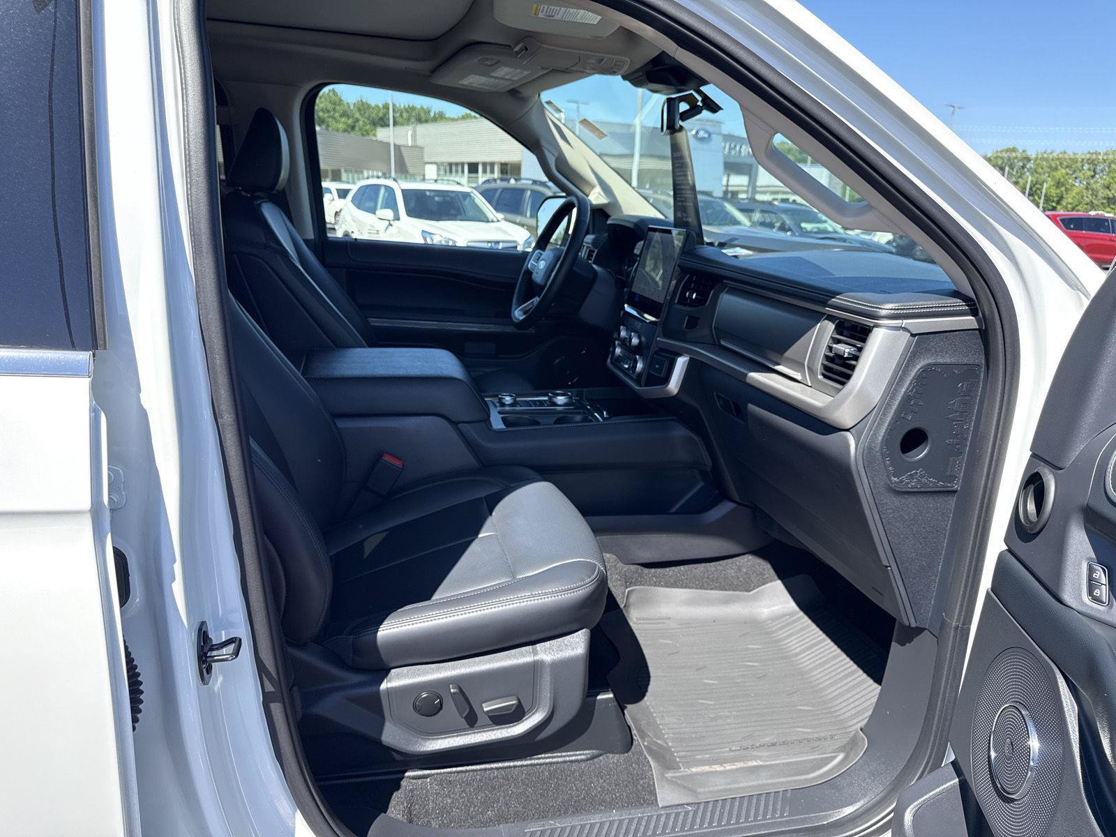 Certified 2024 Ford Expedition XLT AWD/4WD image 25