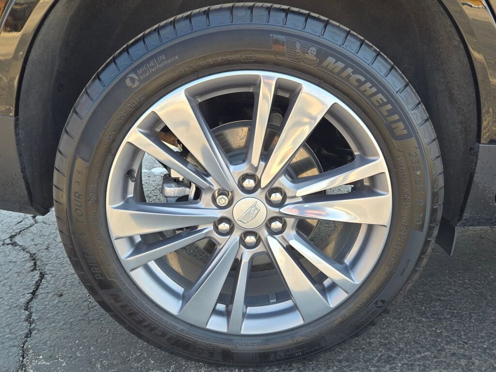 Used 2025 Cadillac XT5 Premium Luxury w/ LPO, Floor Liner Package AWD/4WD image 16