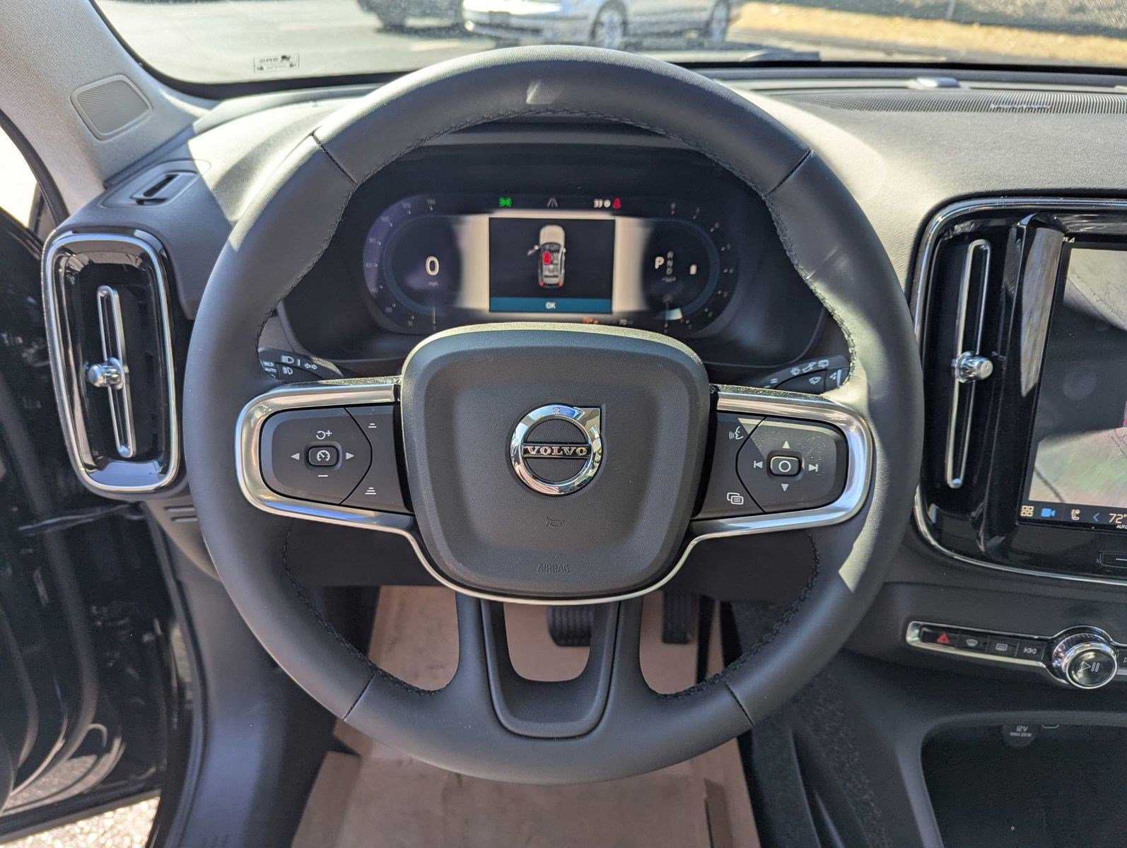 New 2025 Volvo XC40 B5 Plus w/ Protection Package Premier image 10