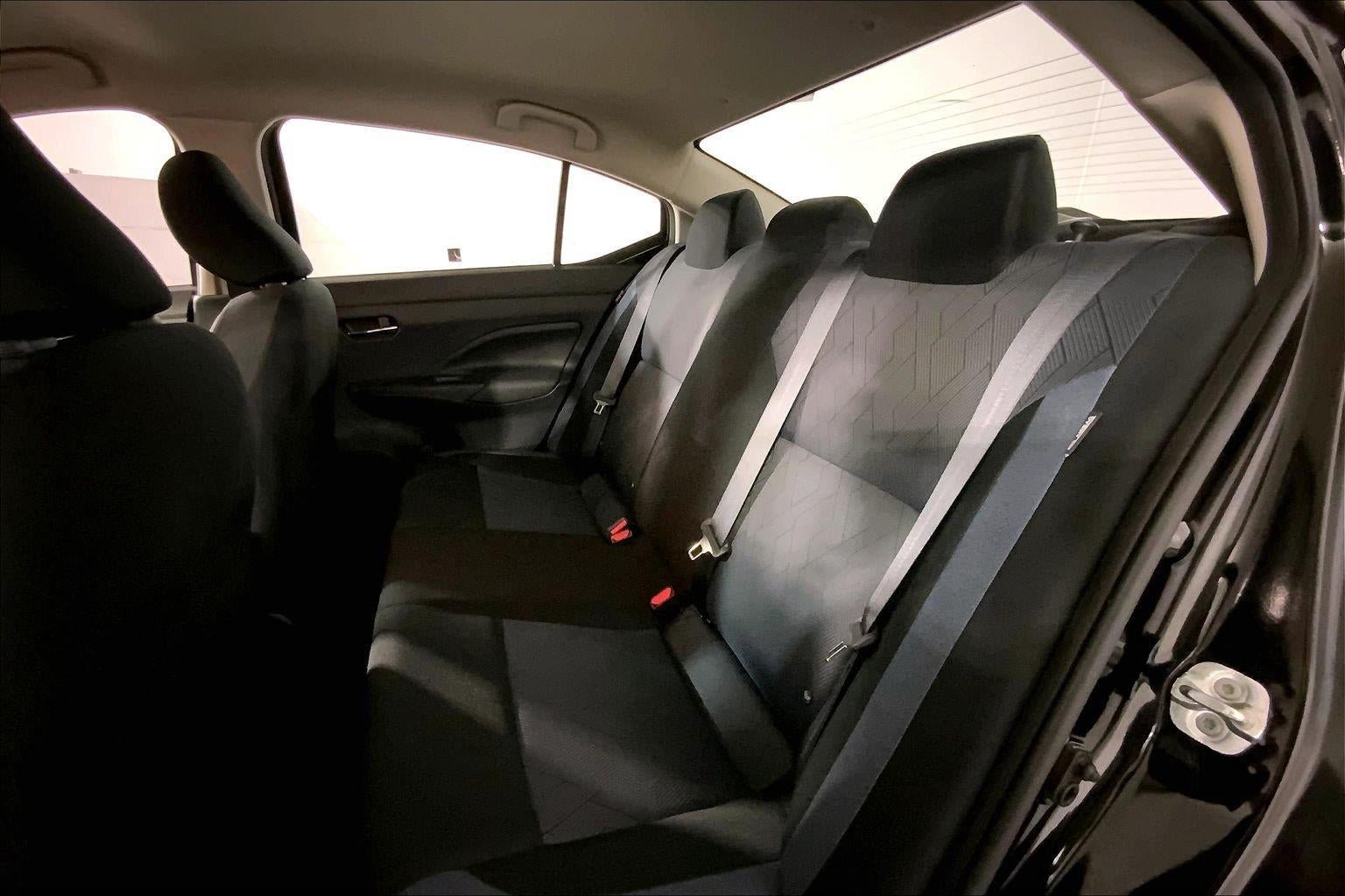 Used 2025 Nissan Versa SV FWD image 20