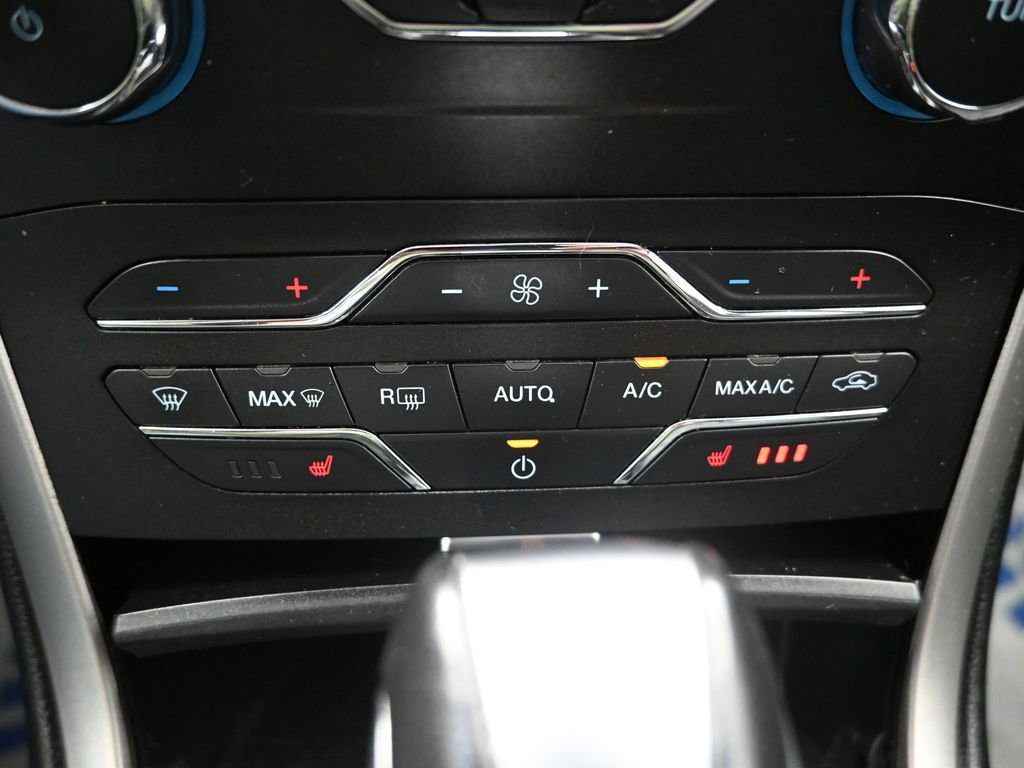 Used 2018 Ford Edge SEL w/ Equipment Group 201A image 22