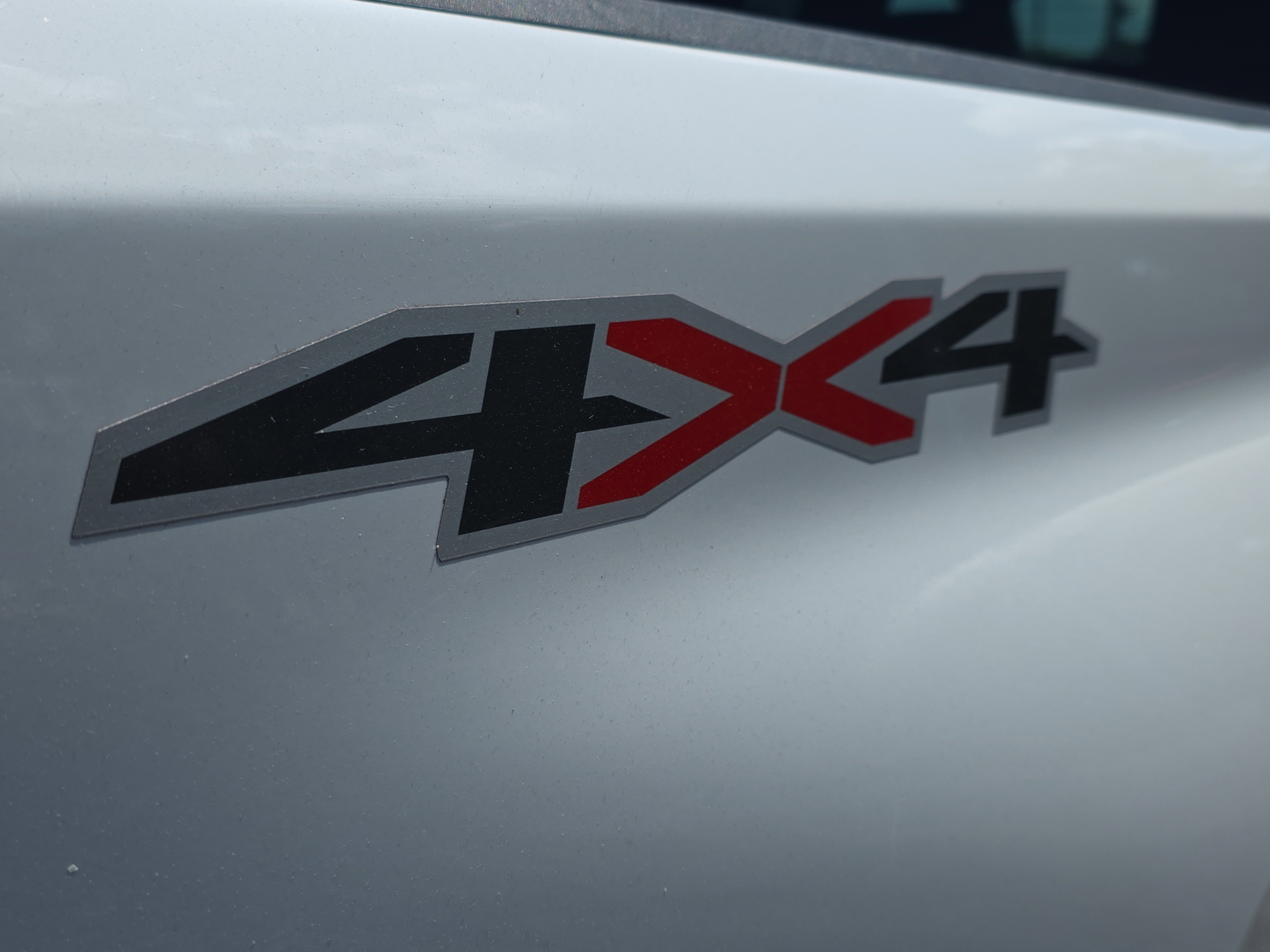 Used 2025 Chevrolet Silverado 2500 LT w/ Convenience Package AWD/4WD image 9