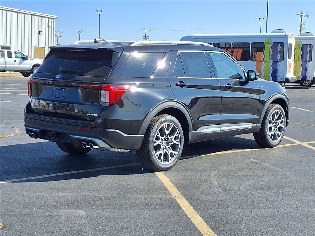 New 2025 Ford Explorer Platinum image 4
