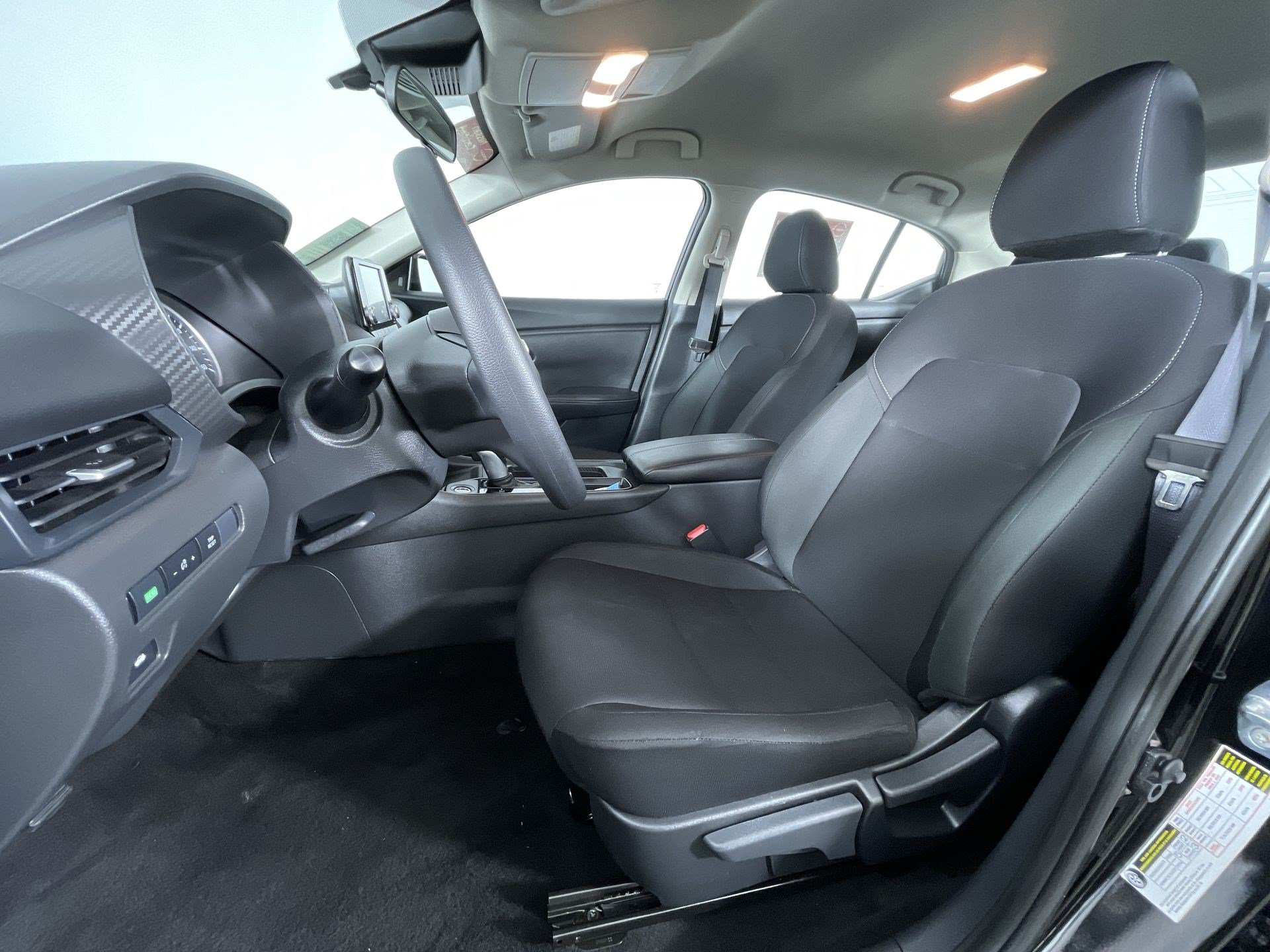 Certified 2025 Nissan Sentra S FWD image 15