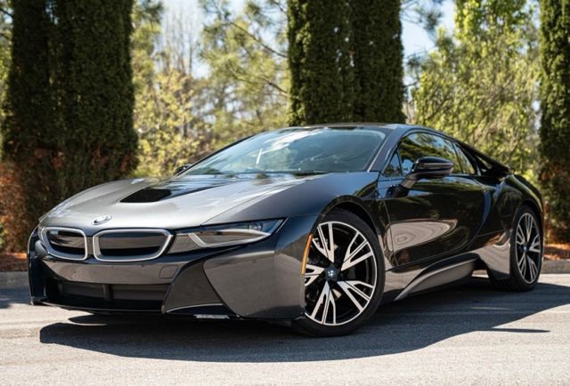 Used 2019 BMW i8 Base image 2
