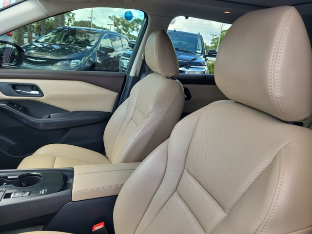 Certified 2023 Nissan Rogue SV w/ SV Premium B Package FWD image 17