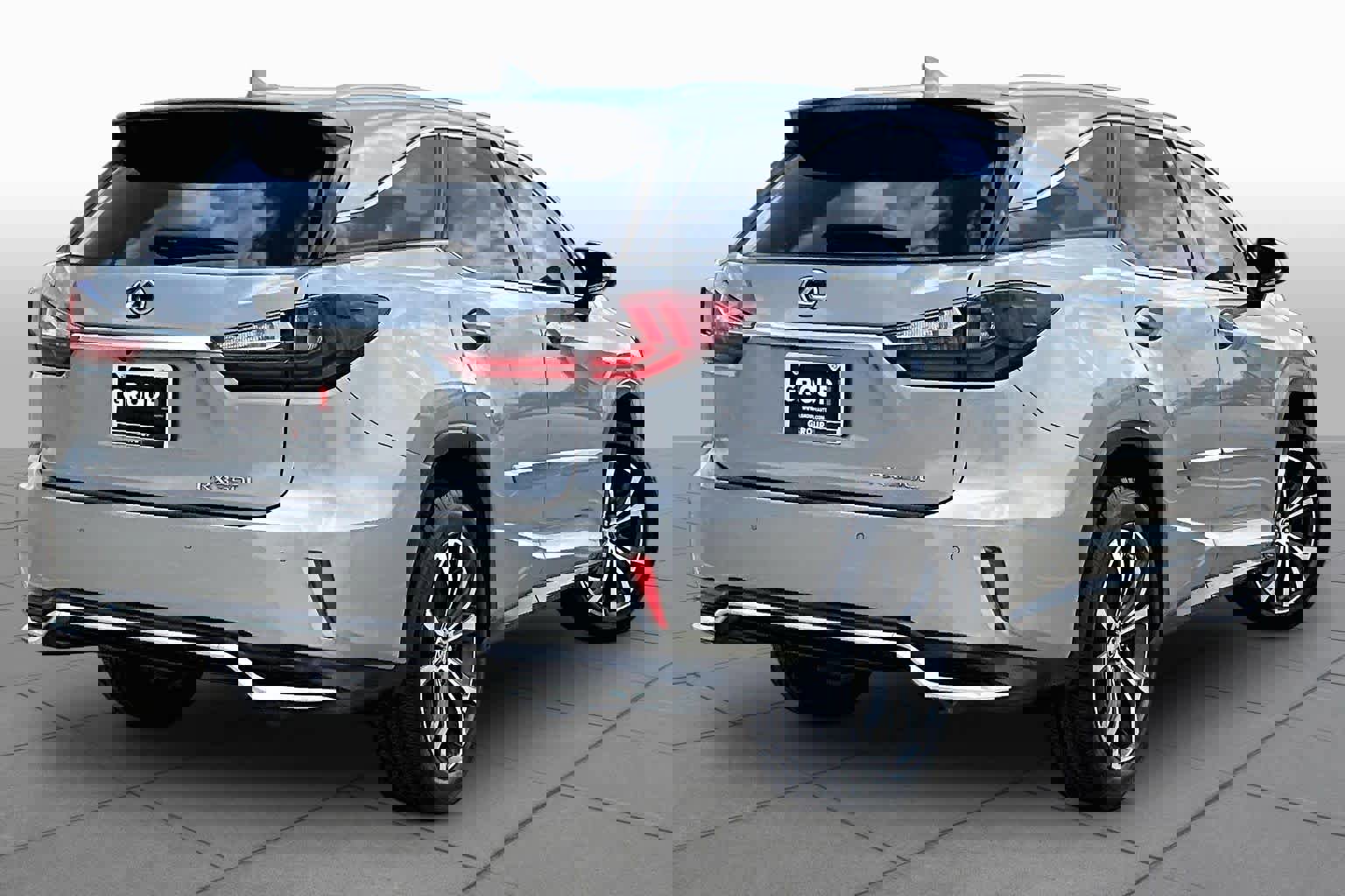 Used 2018 Lexus RX 350L FWD w/ Premium Package image 11