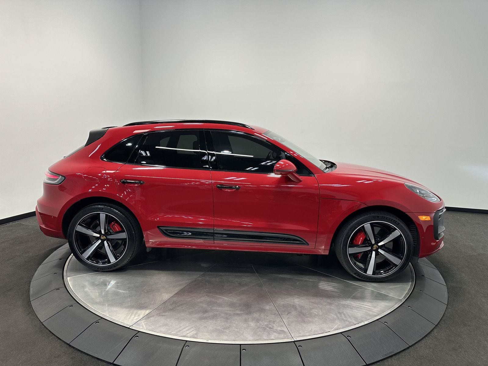 Certified 2023 Porsche Macan GTS AWD/4WD image 8