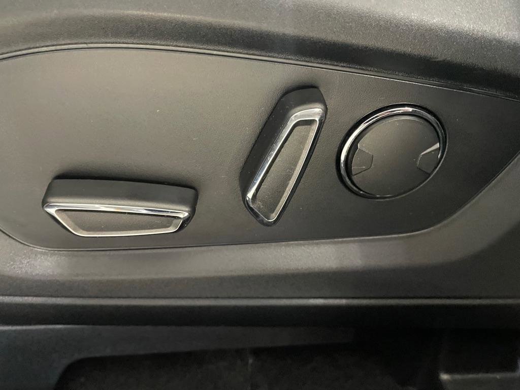 Used 2020 Ford Explorer Limited AWD/4WD image 11