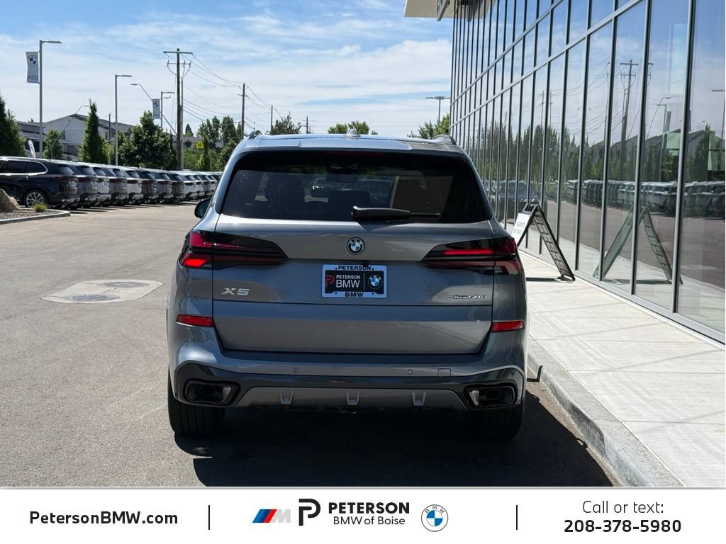 New 2026 BMW X5 xDrive50e w/ M Sport Package AWD/4WD image 4
