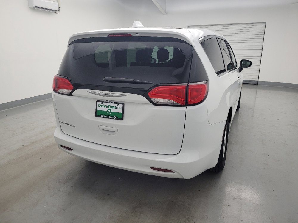 Used 2017 Chrysler Pacifica LX FWD image 7