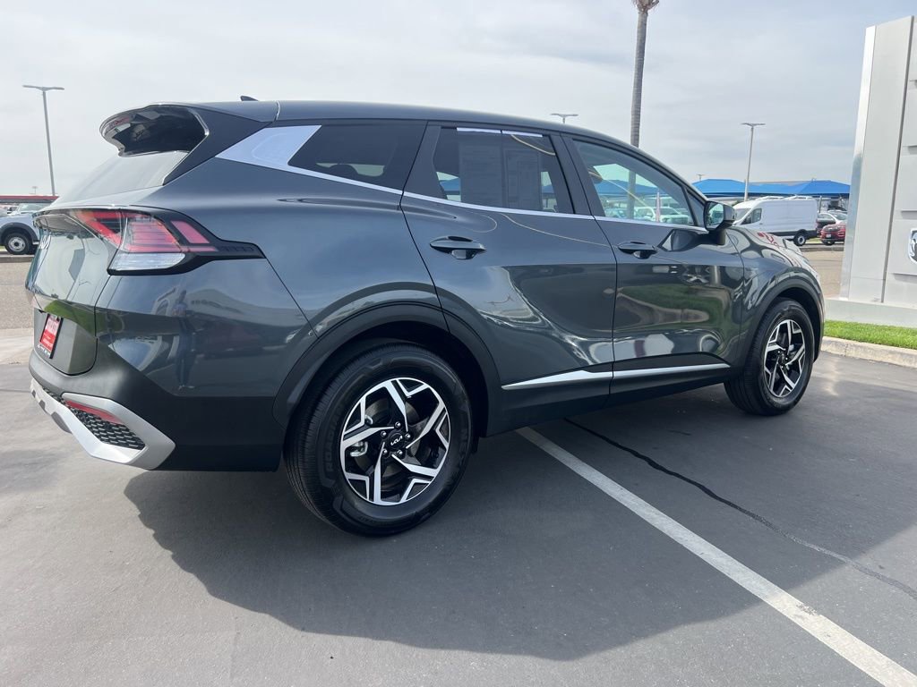 Used 2025 Kia Sportage LX FWD image 9