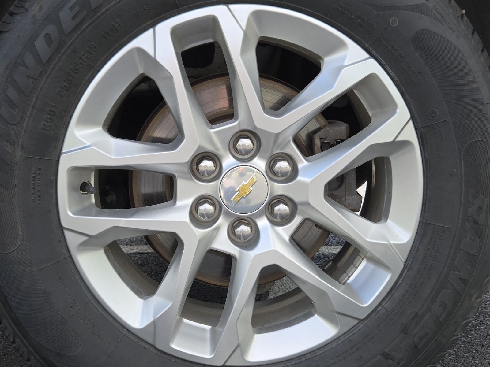 Used 2021 Chevrolet Traverse LT FWD image 11
