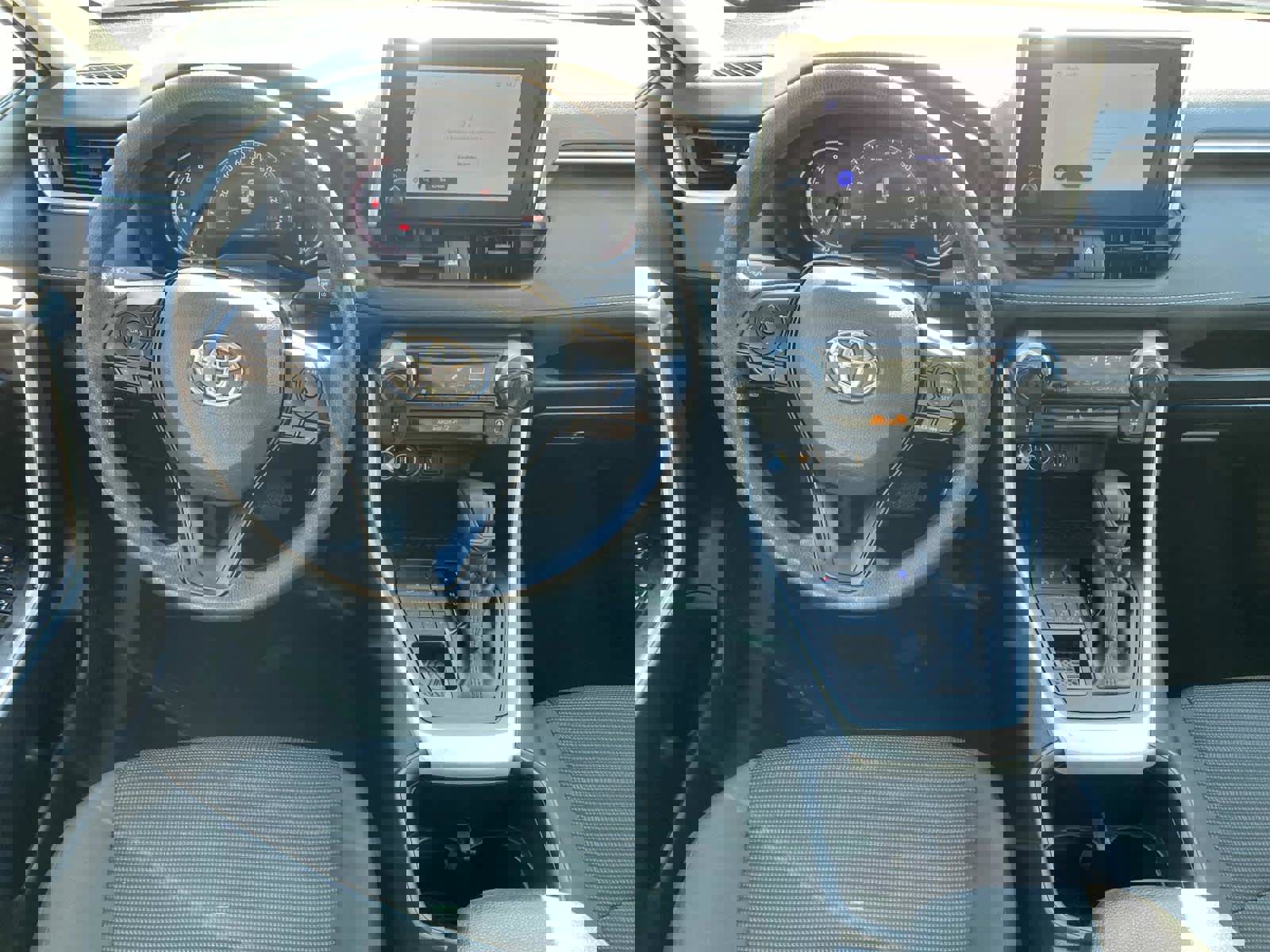 Used 2024 Toyota RAV4 LE image 10