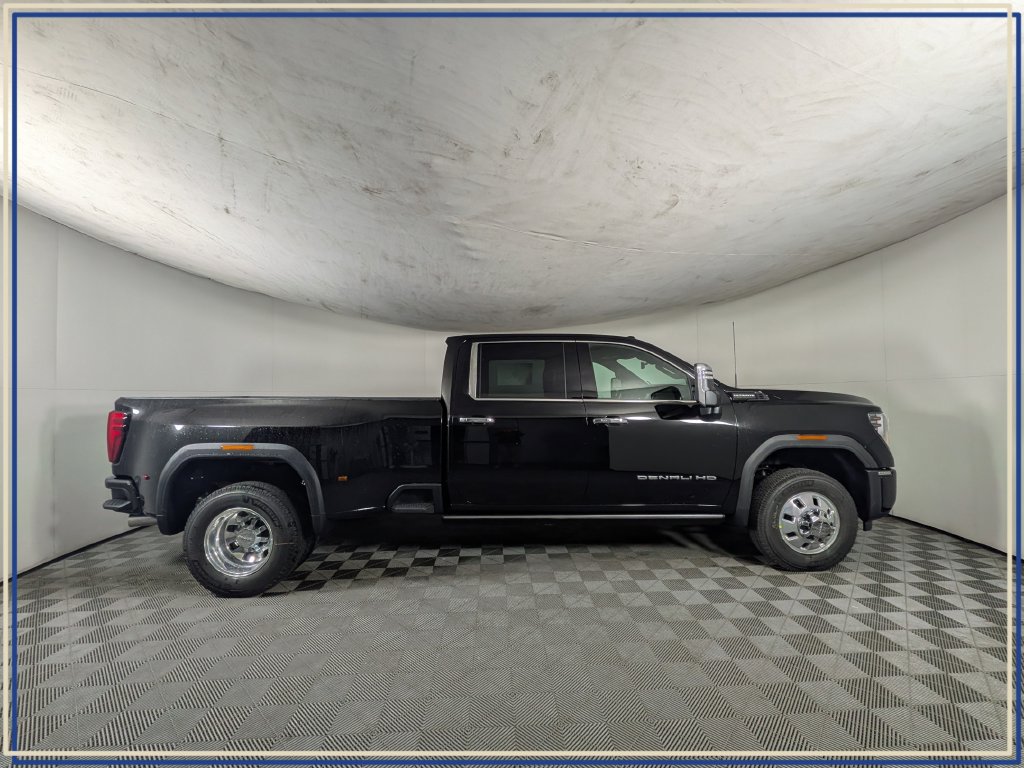 New 2026 GMC Sierra 3500 Denali Ultimate AWD/4WD image 6
