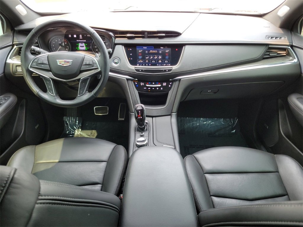 Certified 2022 Cadillac XT5 Sportv w/ LPO, ONYX Package image 11