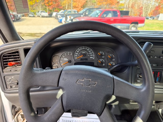 Used 2005 Chevrolet Silverado 2500 W/T w/ Snow Plow Prep Package AWD/4WD image 13