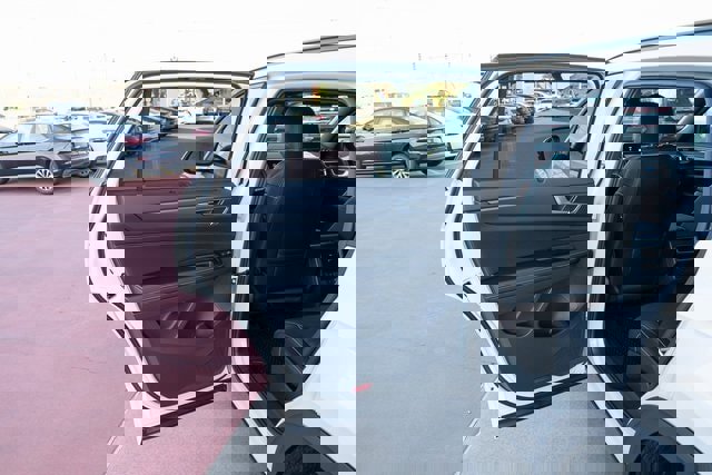 New 2026 Volkswagen Atlas Cross Sport SEL R-Line image 12