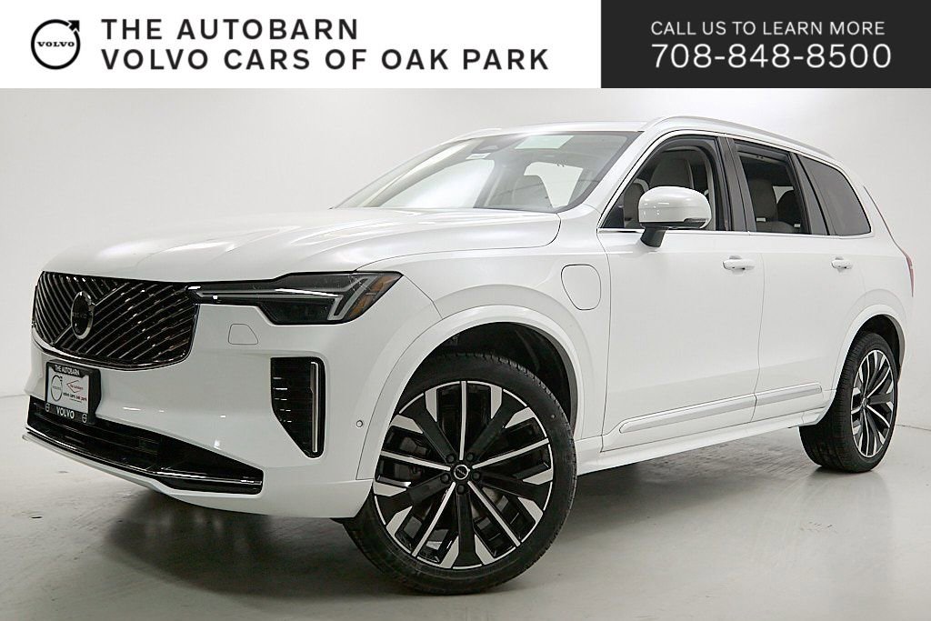 New 2026 Volvo XC90 T8 Ultra w/ Protection Package