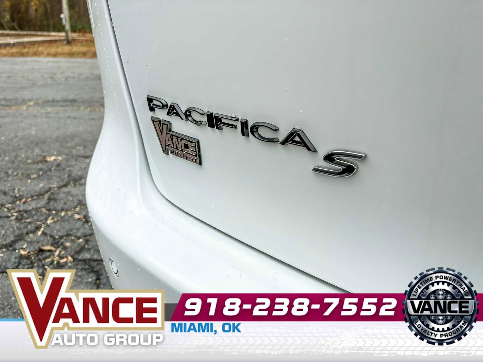 New 2026 Chrysler Pacifica Select w/ S Appearance Package FWD image 9