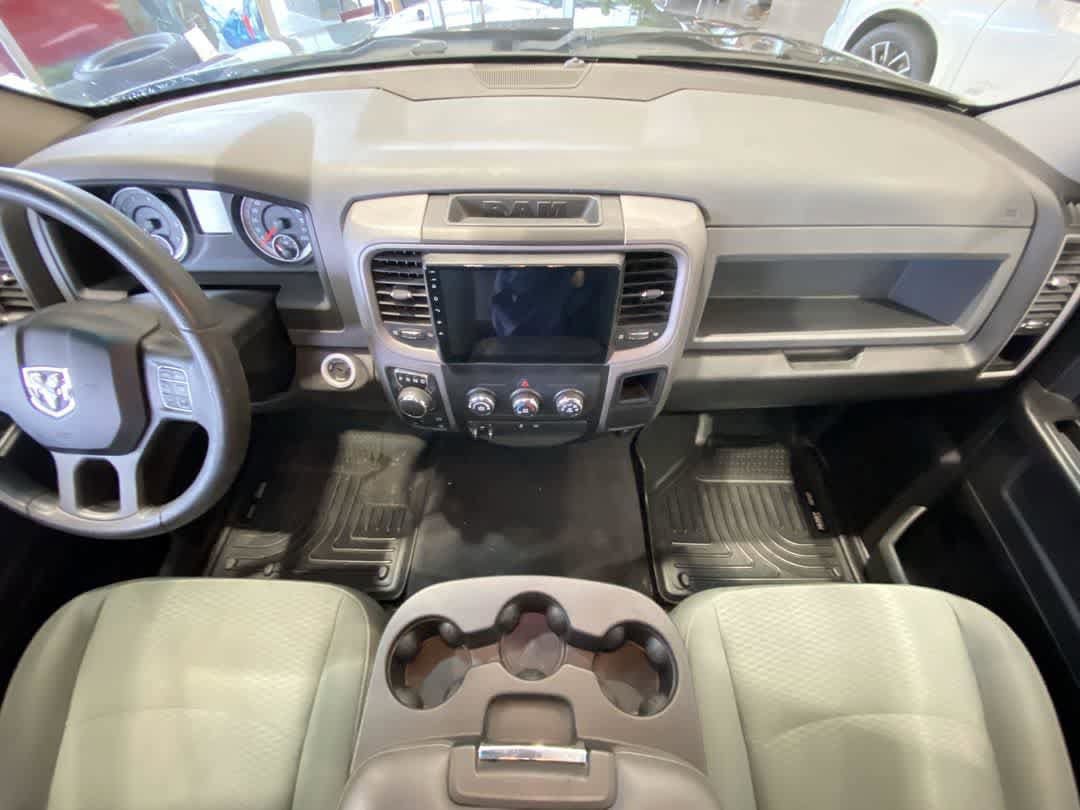 Used 2015 RAM 1500 Express w/ Black Ram 1500 Express Group AWD/4WD image 23
