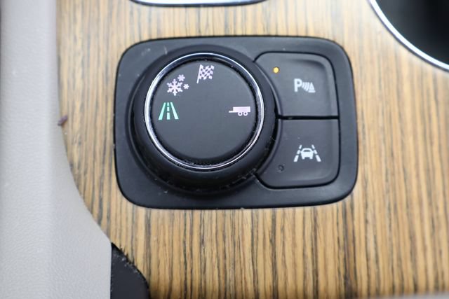 Used 2018 GMC Acadia Denali w/ Technology Package FWD image 31