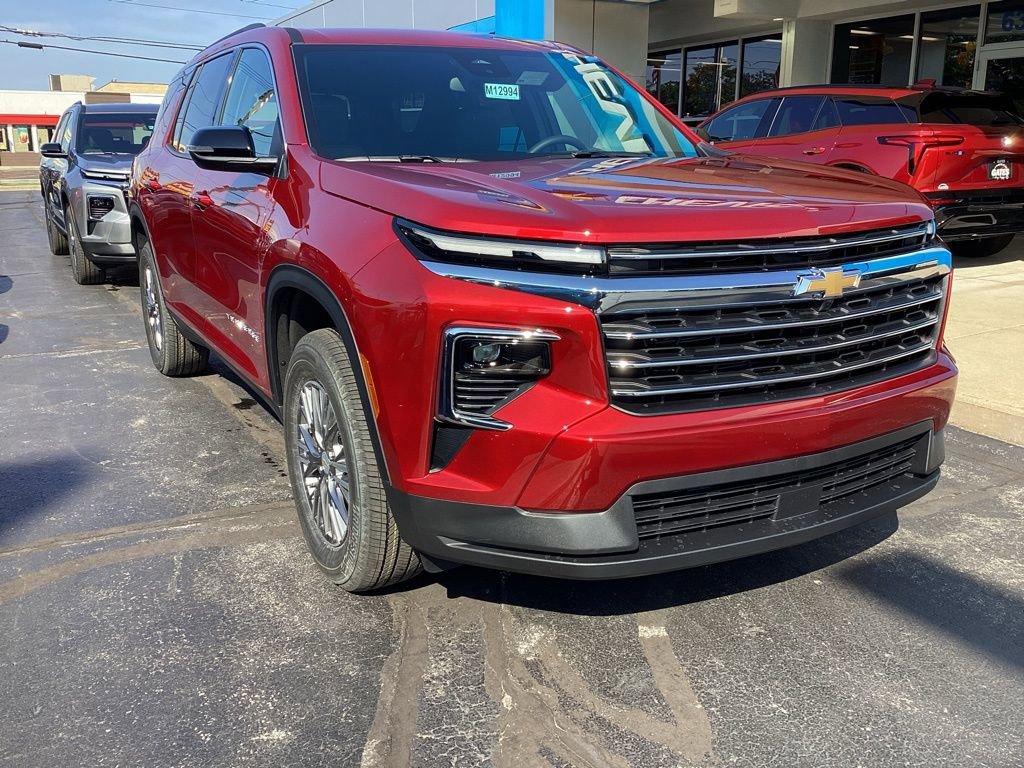 New 2026 Chevrolet Traverse LT w/ LPO, Floor Liner Package image 1