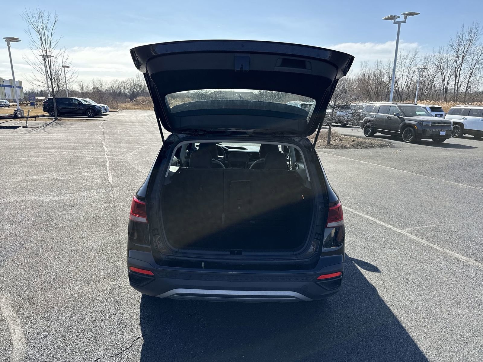 Used 2022 Volkswagen Taos S image 24