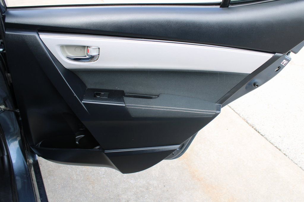 Used 2017 Toyota Corolla LE w/ Carpet Mat Package (TMS) image 21