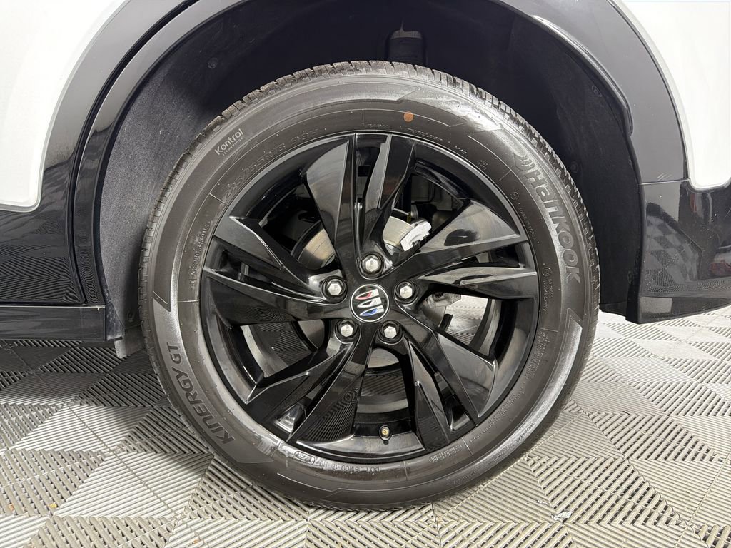 Used 2024 Buick Encore GX Sport Touring image 17