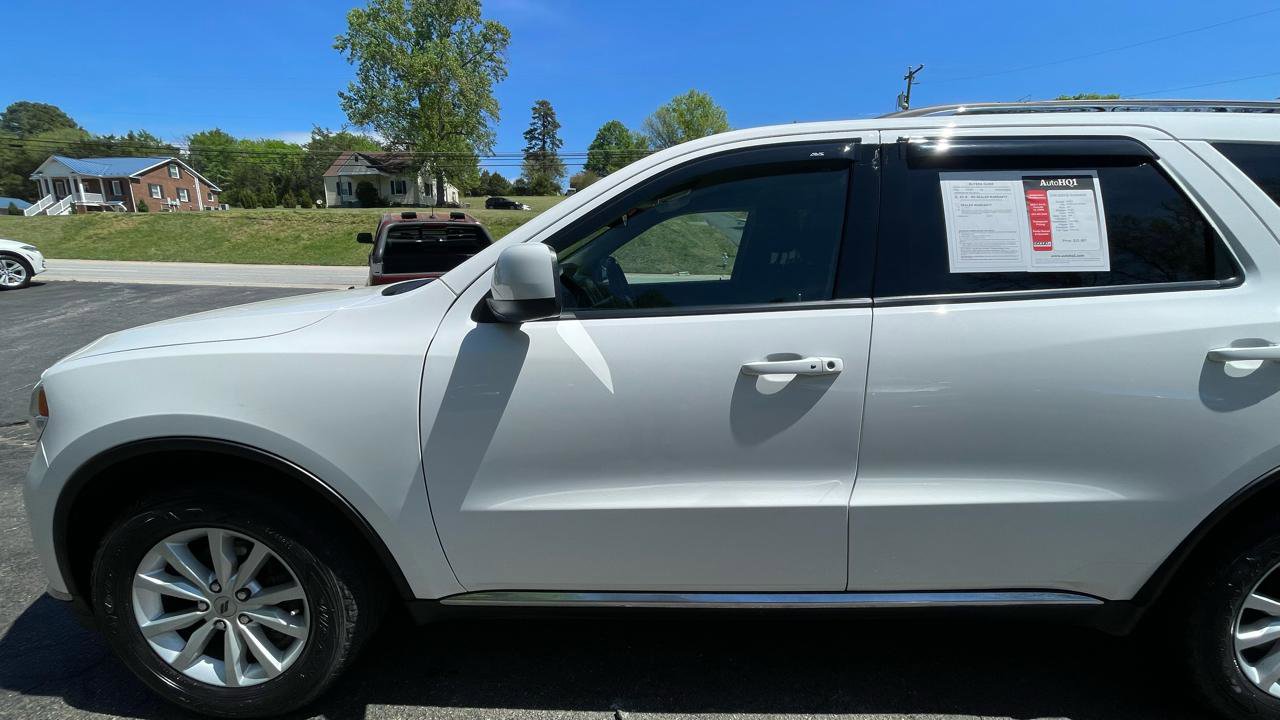 Used 2020 Dodge Durango SXT AWD/4WD image 3