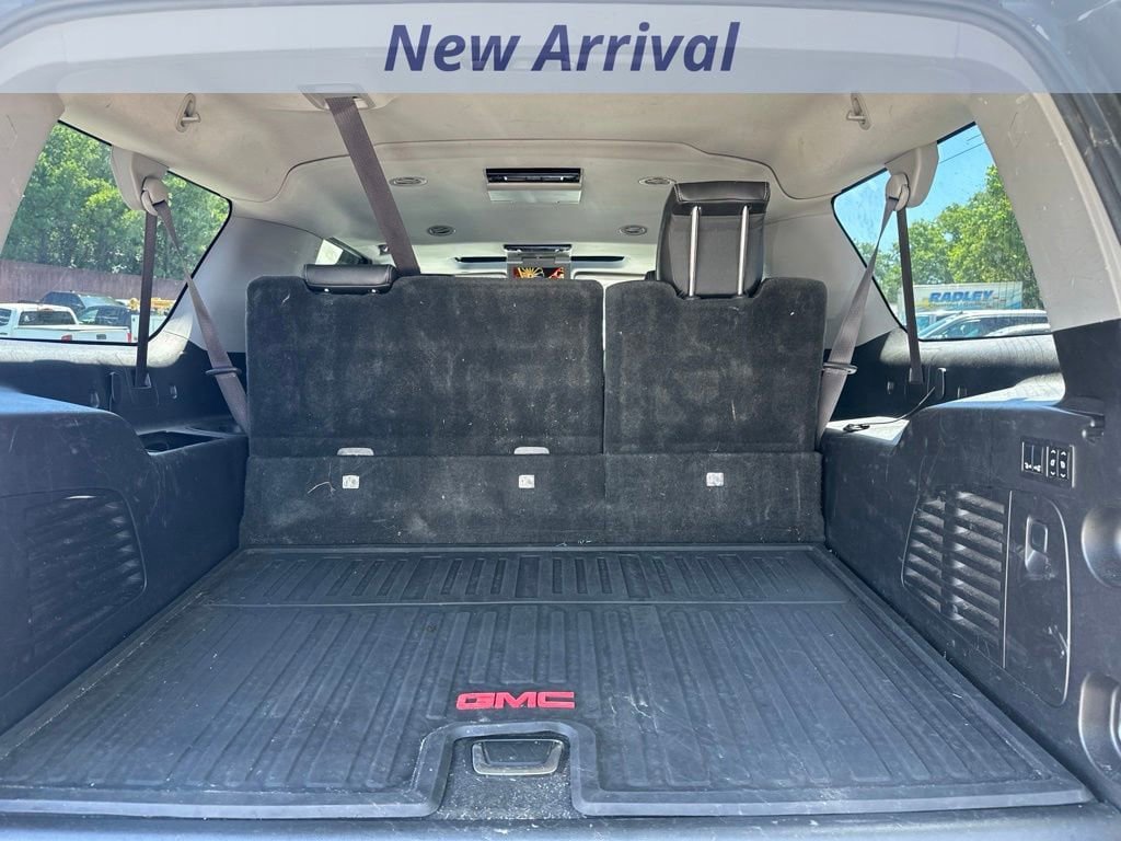 Used 2015 GMC Yukon XL Denali w/ Premium Package AWD/4WD image 11