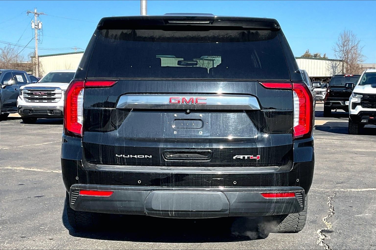 Used 2021 GMC Yukon AT4 w/ AT4 Premium Plus Package image 4