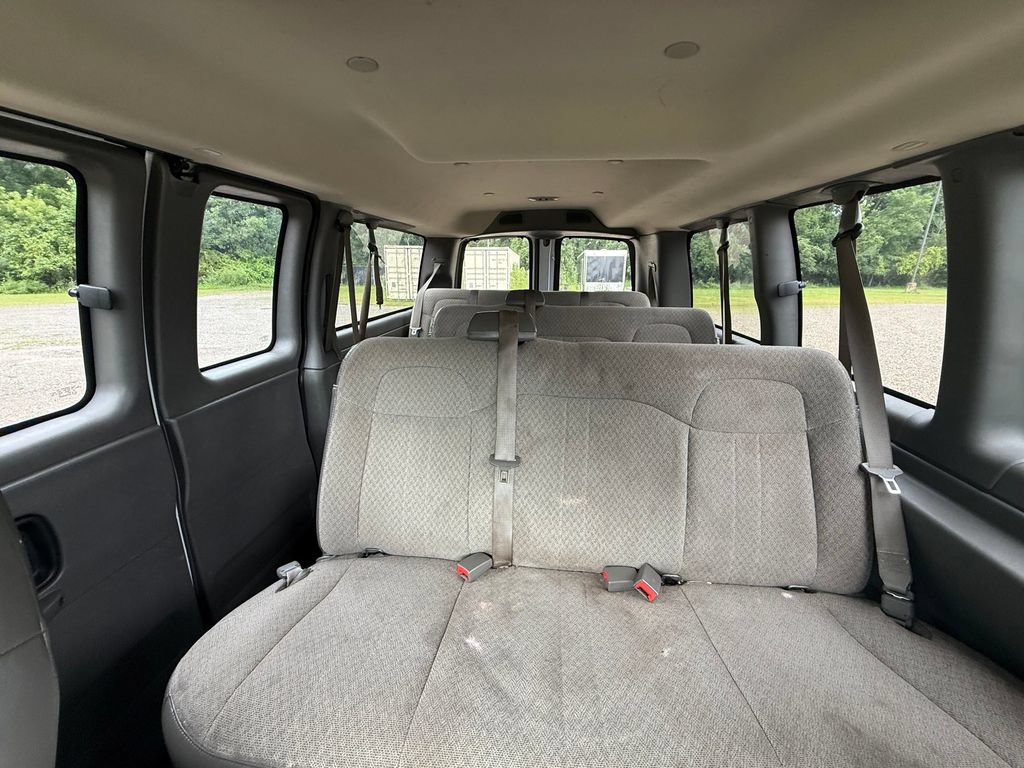 Used 2016 Chevrolet Express 2500 LT w/ LT Preferred Equipment Group RWD image 18