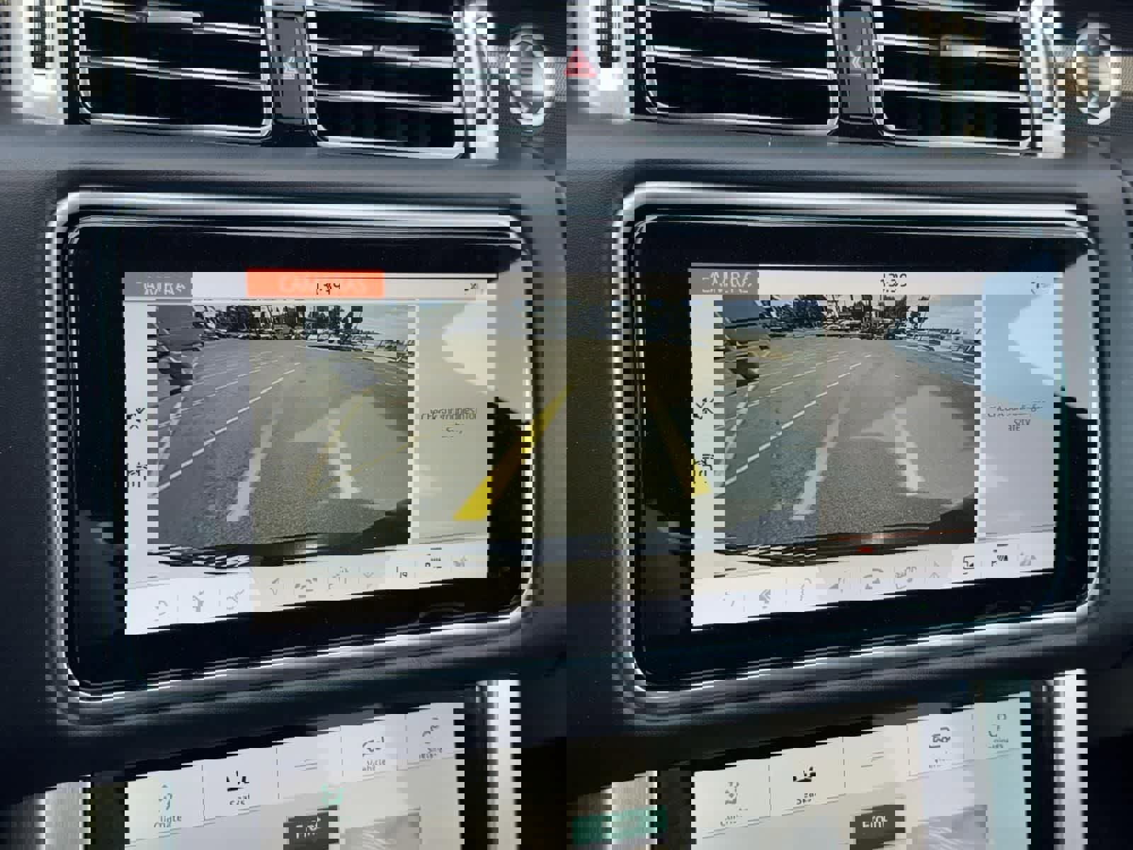 Used 2022 Land Rover Range Rover Westminster Edition image 16