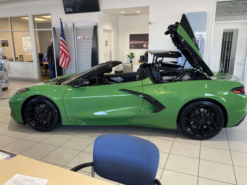 New 2026 Chevrolet Corvette Stingray Premium Conv w/ Z51 Performance Package RWD image 7