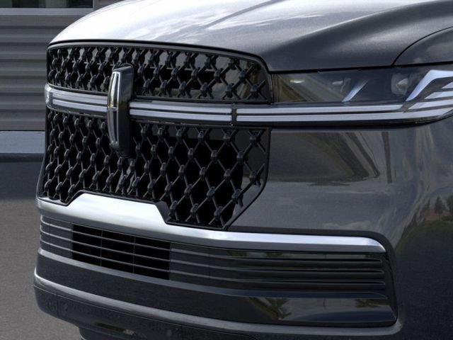 New 2025 Lincoln Navigator L Reserve w/ Jet Appearance Package image 17