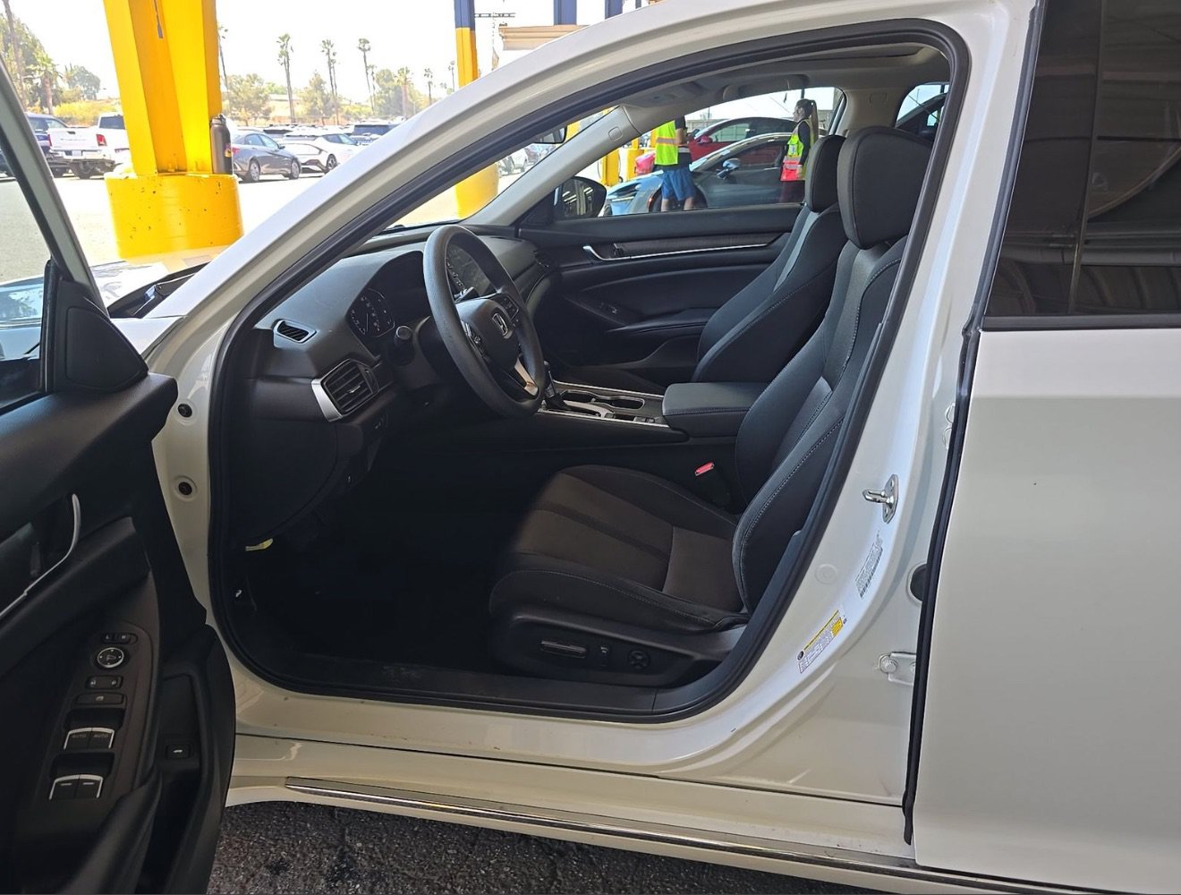 Used 2018 Honda Accord EX image 7