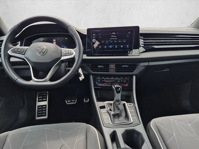 Used 2025 Volkswagen Jetta Sport FWD image 16